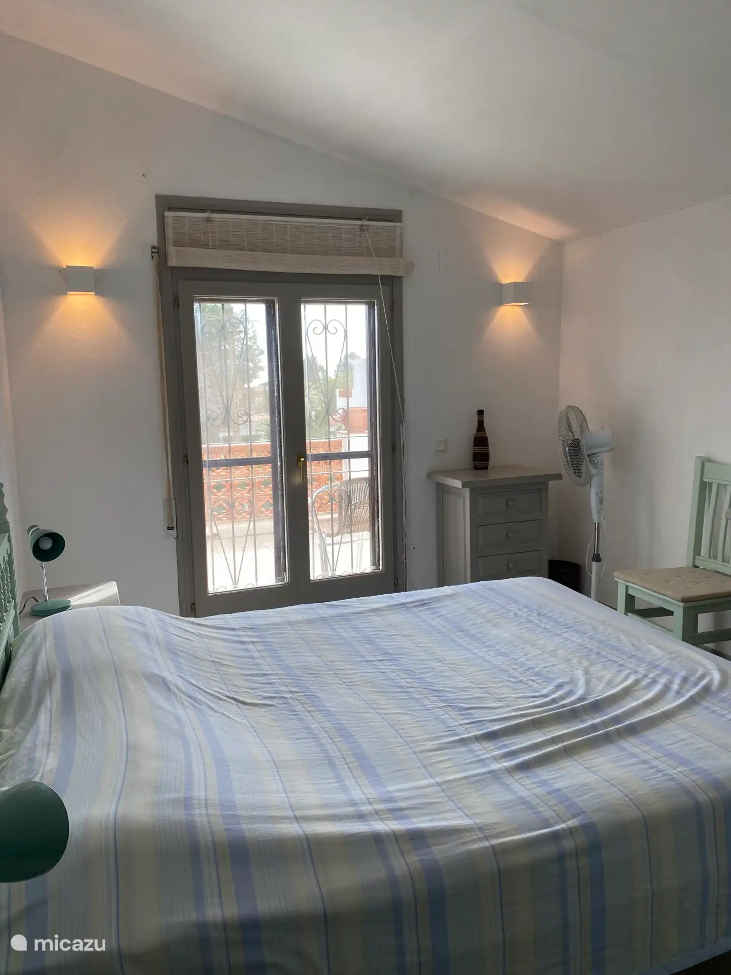 Schlafzimmer (Queensize-Bett) im Obergeschoss