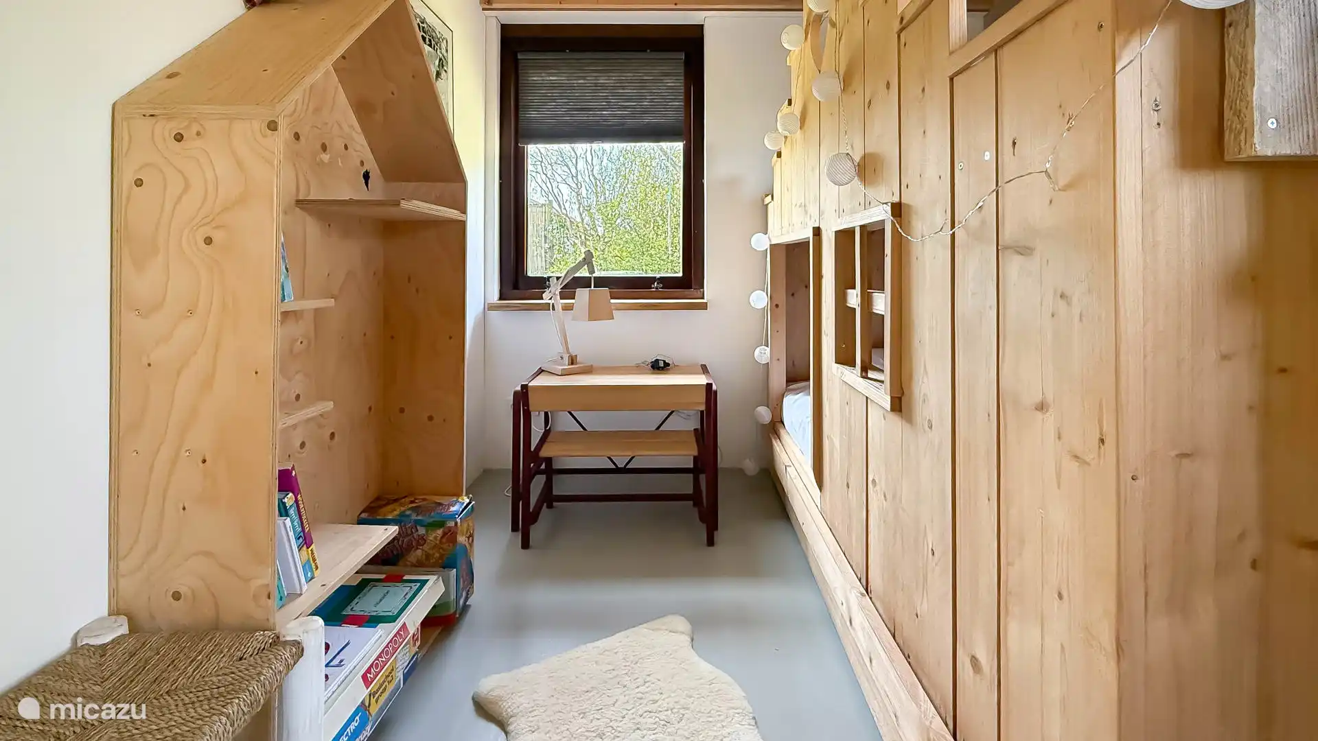 Children's bedroom ground floor