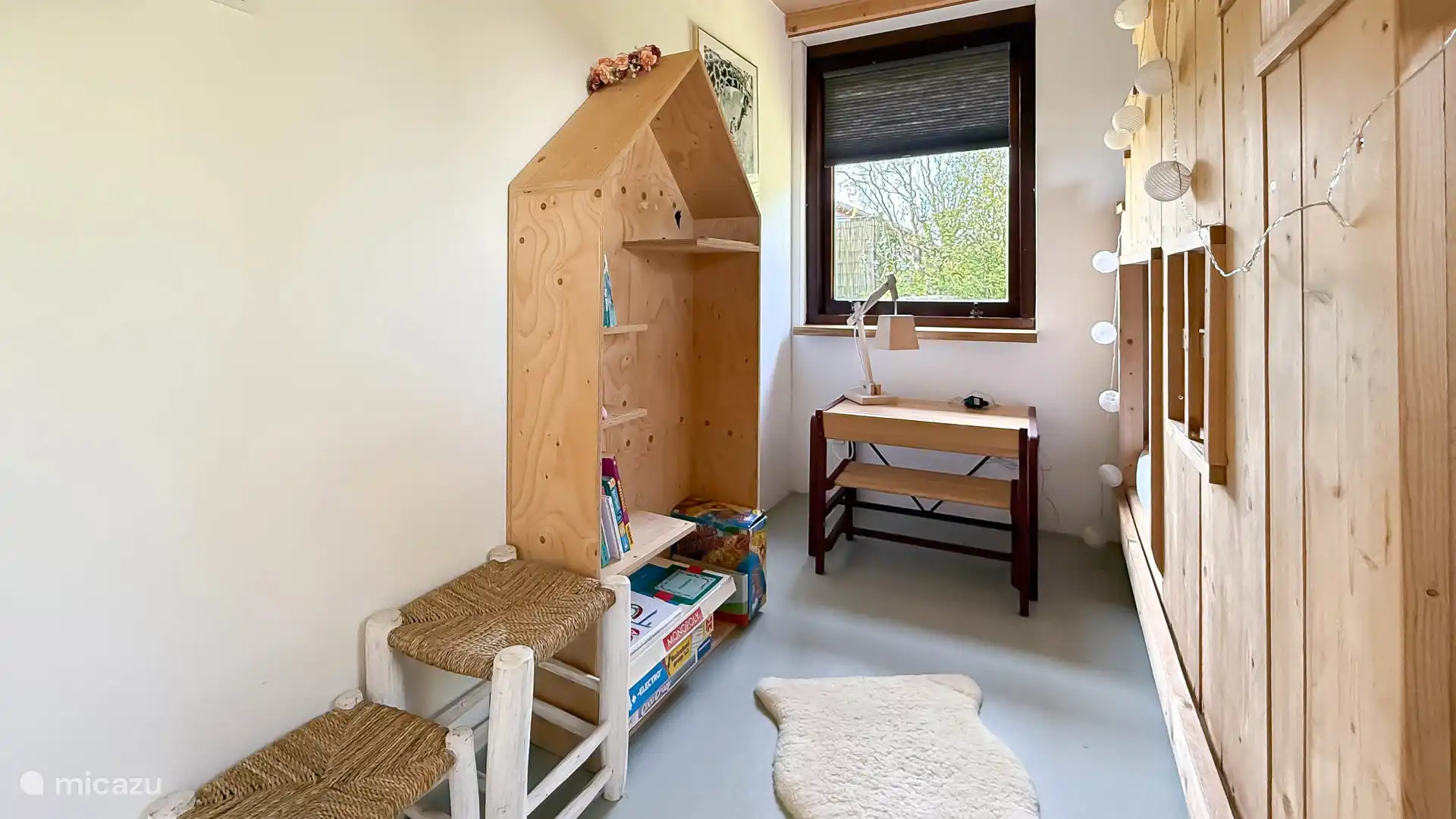 Children's bedroom ground floor