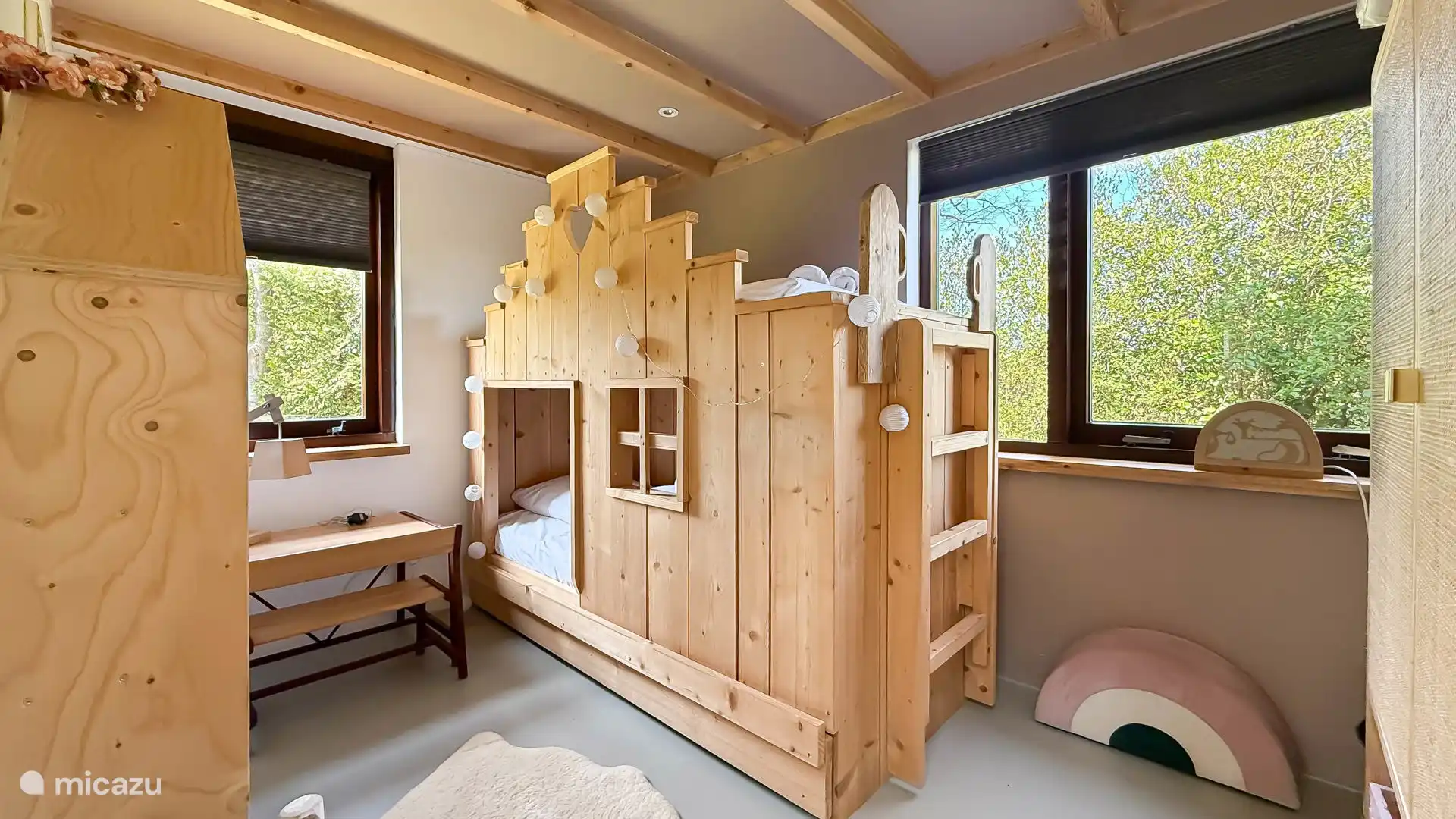 Children's bedroom ground floor