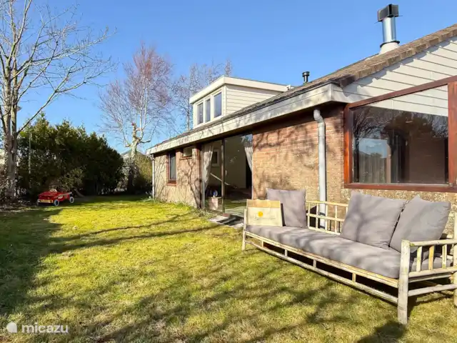La Maison des Dunes | Pays-Bas, Hollande du Nord, Egmond aan den Hoef - maison de vacances Jardin ensoleillé, entourant la maison de vacances.