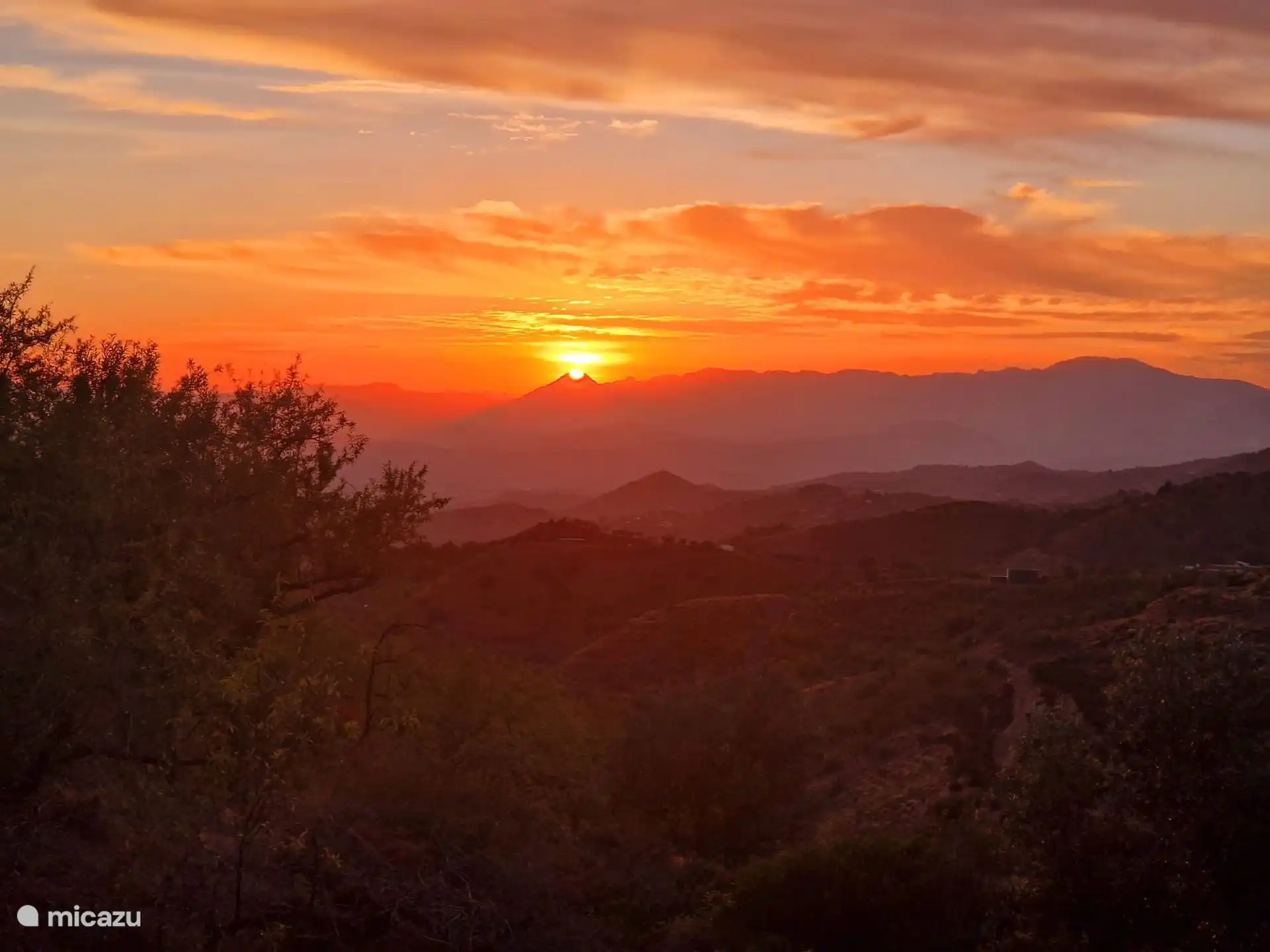 Sonnenuntergang vom Garten aus 