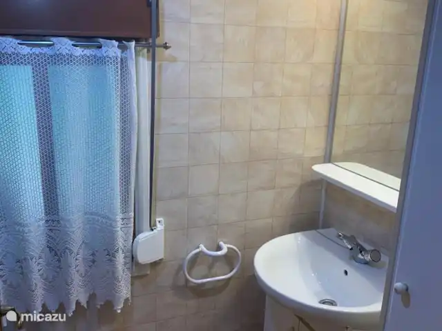 Rancho Catalán 2 en España, Costa Brava, Castell d'Aro - mobil home / caravana Baño