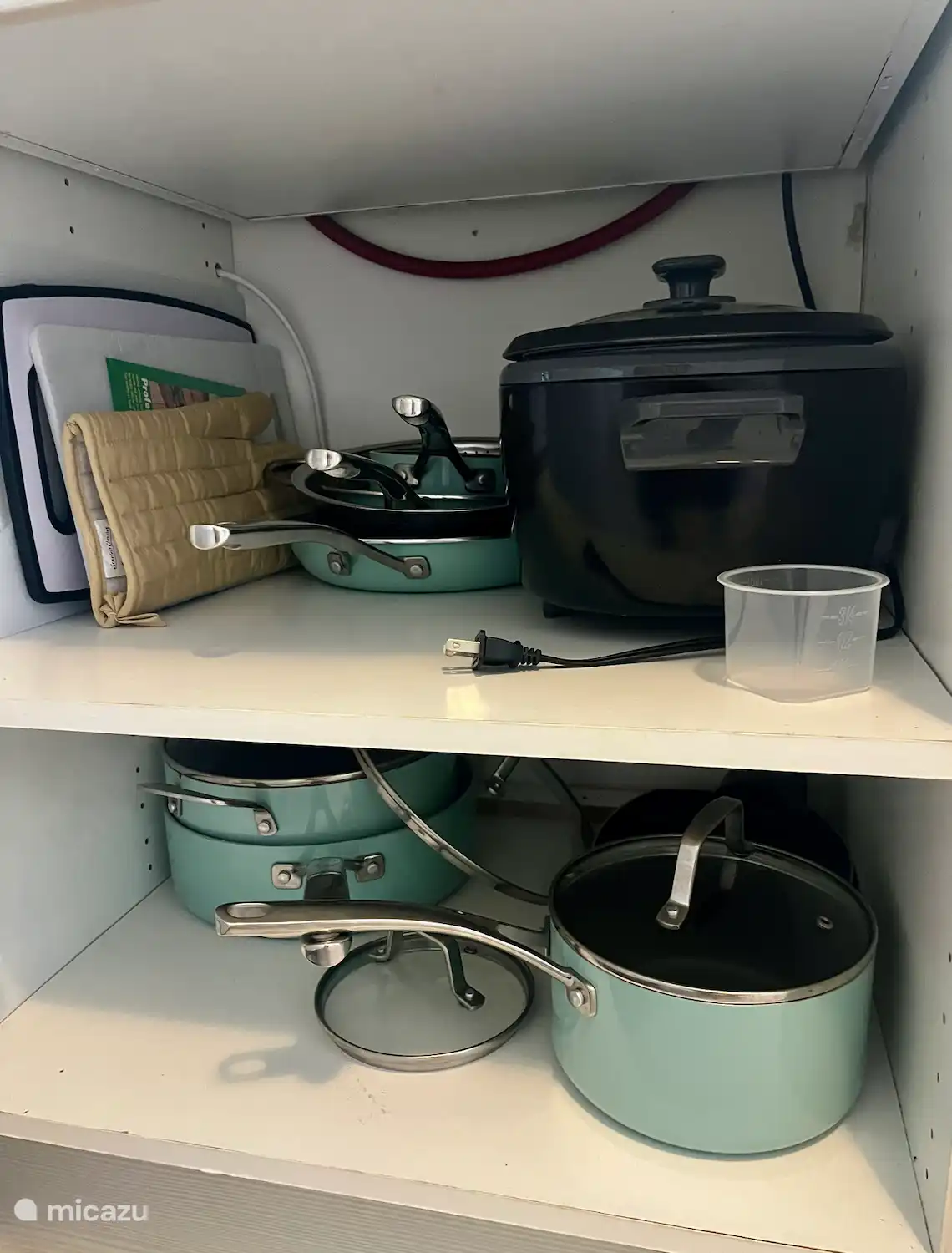 Olla arrocera, ollas y sartenes.