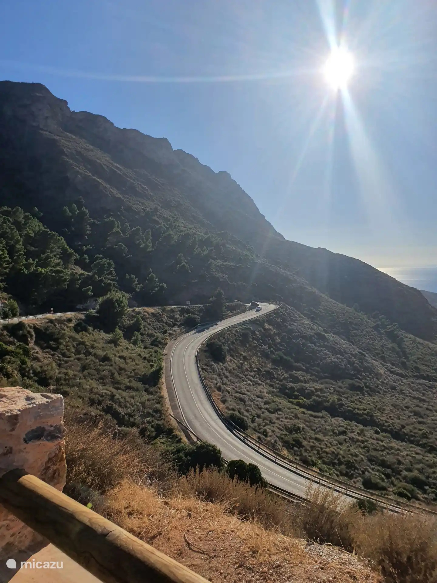 Schöne Straßen durch die Berge