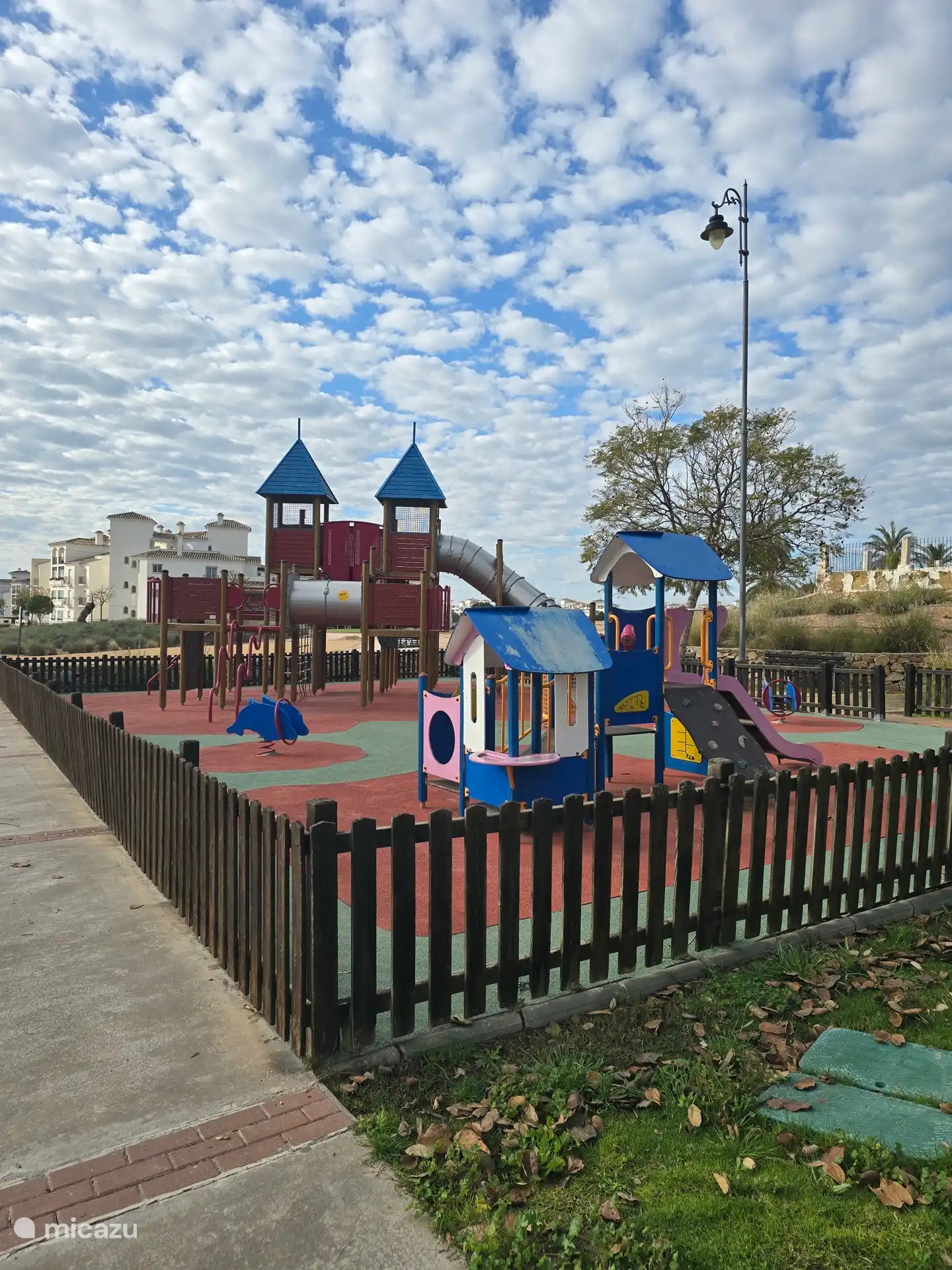 aire de jeux à 500 mètres