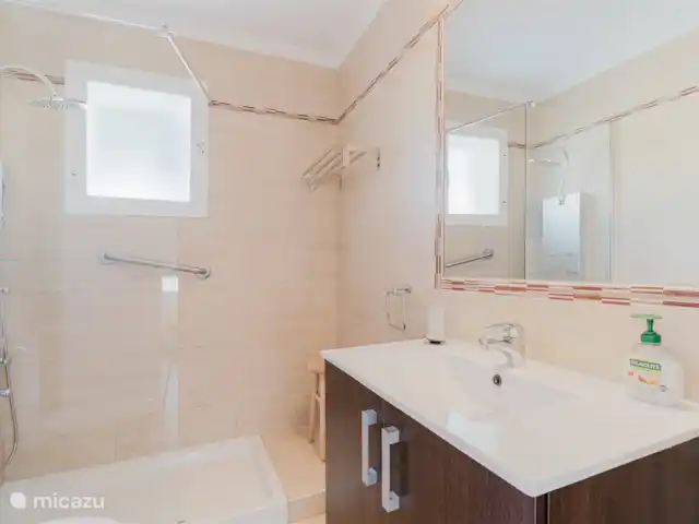 Location de Vacances Espagne, Costa del Sol, Marbella, maison de vacances - VIME Stylish Marbella Townhouse salle de bain 1