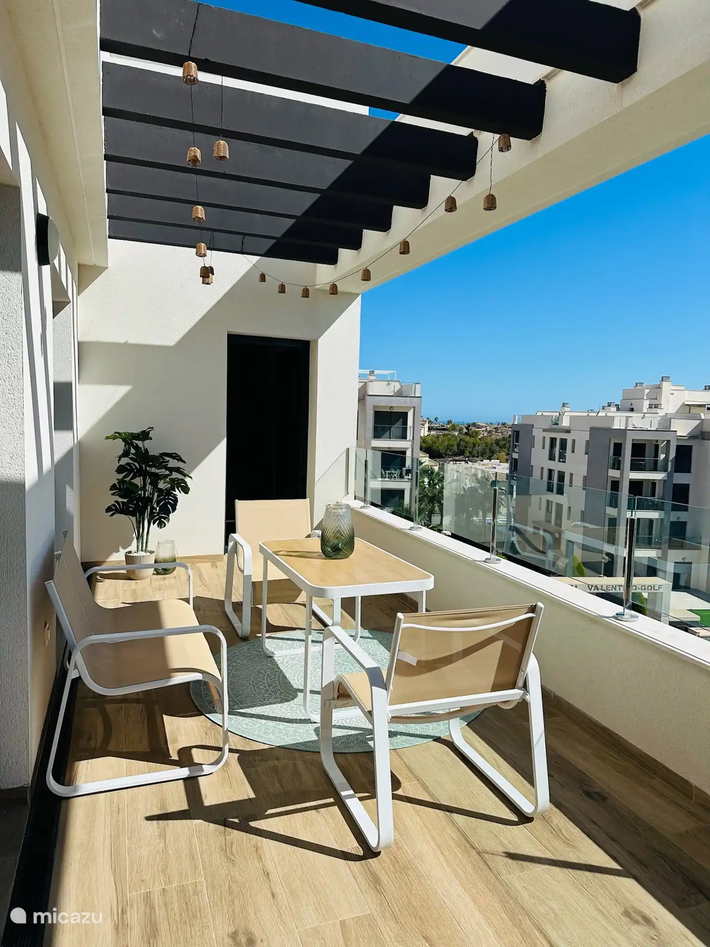 Balkon in der Nähe der Schlafzimmer