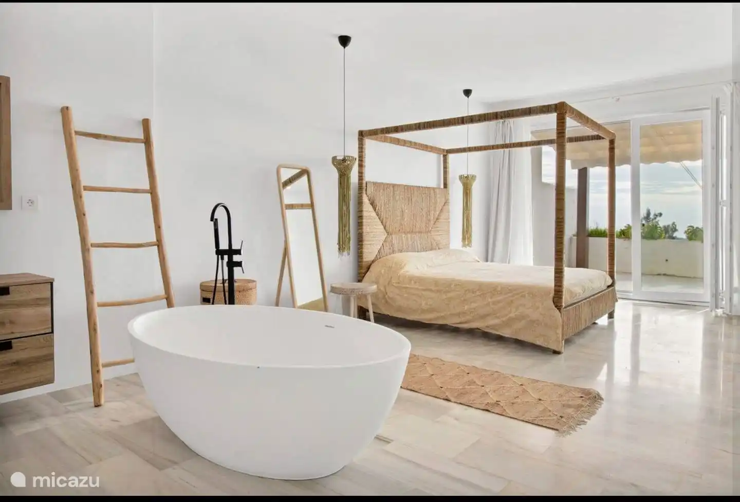 Dormitorio principal con ba&#241;o en suite 