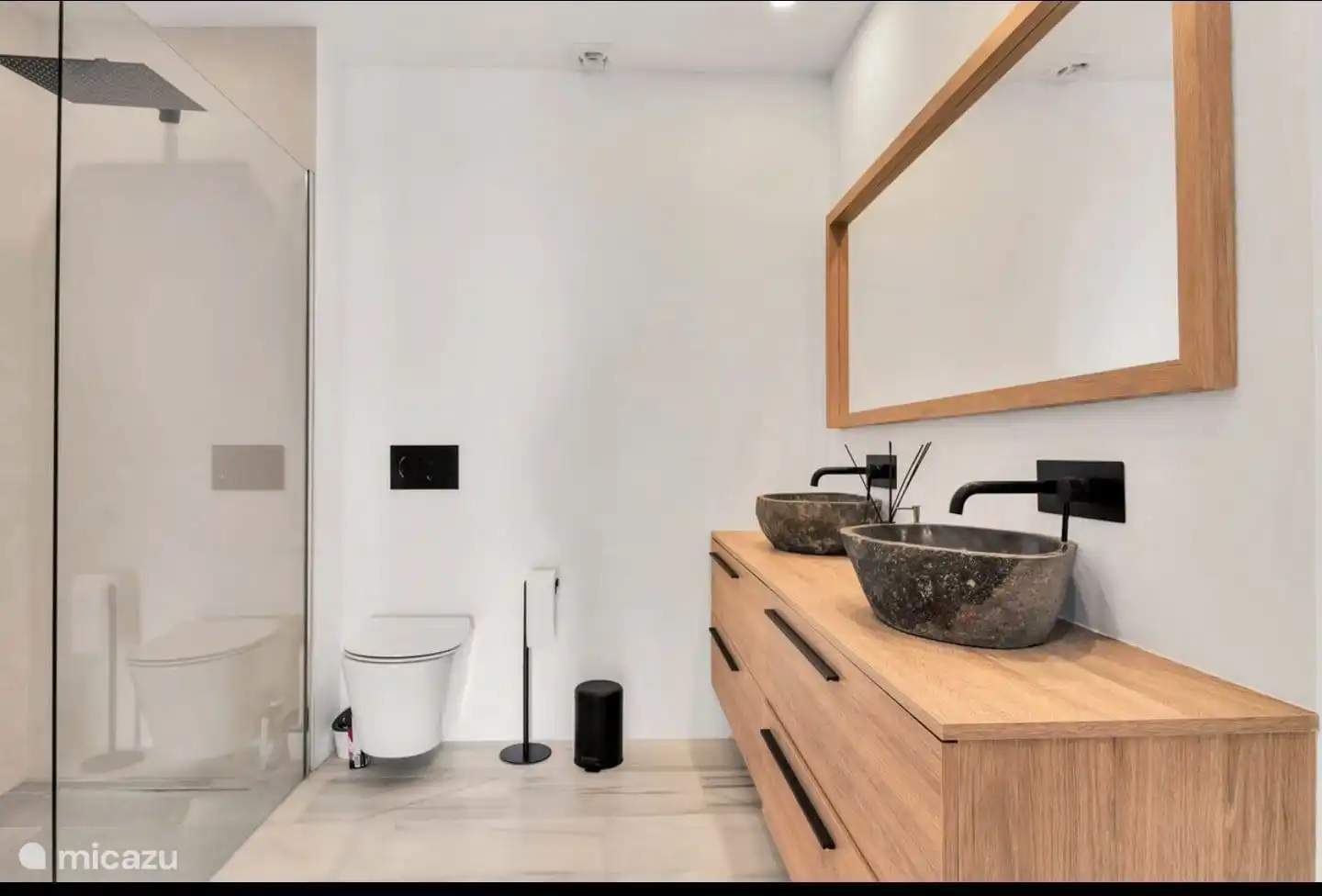 Cuarto de ba&#241;o 2. Compartido entre 2 dormitorios