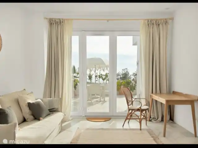 Paradis côtier de Marbella | Espagne, Costa del Sol, Marbella - appartement 3ème chambre avec canapé-lit pour 2 personnes, peut également être utilisée comme espace de travail ou bureau