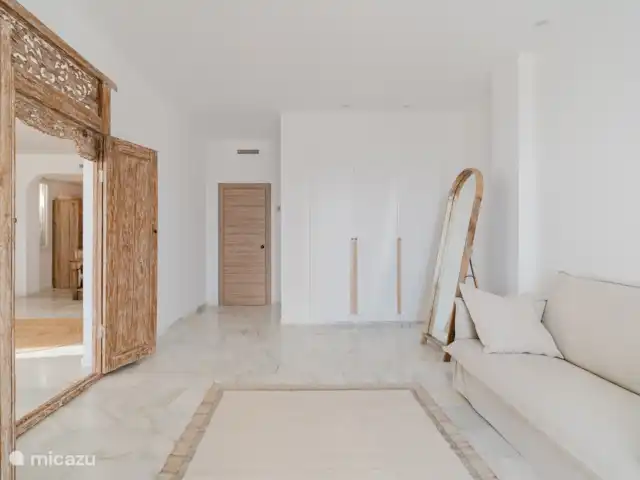 Paradis côtier de Marbella | Espagne, Costa del Sol, Marbella - appartement 3ème chambre avec canapé-lit pour 2 personnes, peut également être utilisée comme espace de travail ou bureau