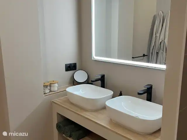 Chambre Montana B&B Casa-Bienvenido | Espagne, Andalousie, Arenas - chambres d'hôtes salle de Bains