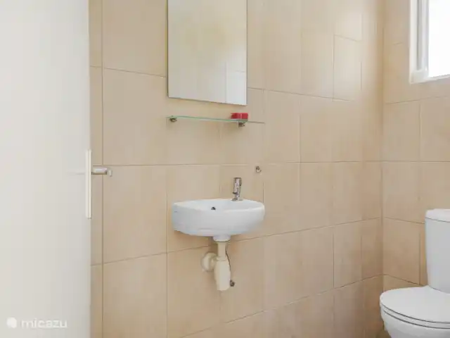 Villa Suribloem *Vista al mar y a la colina* en Curazao, Bandabou (oeste), Fontein - casa vacacional Aseo adicional en el vestíbulo