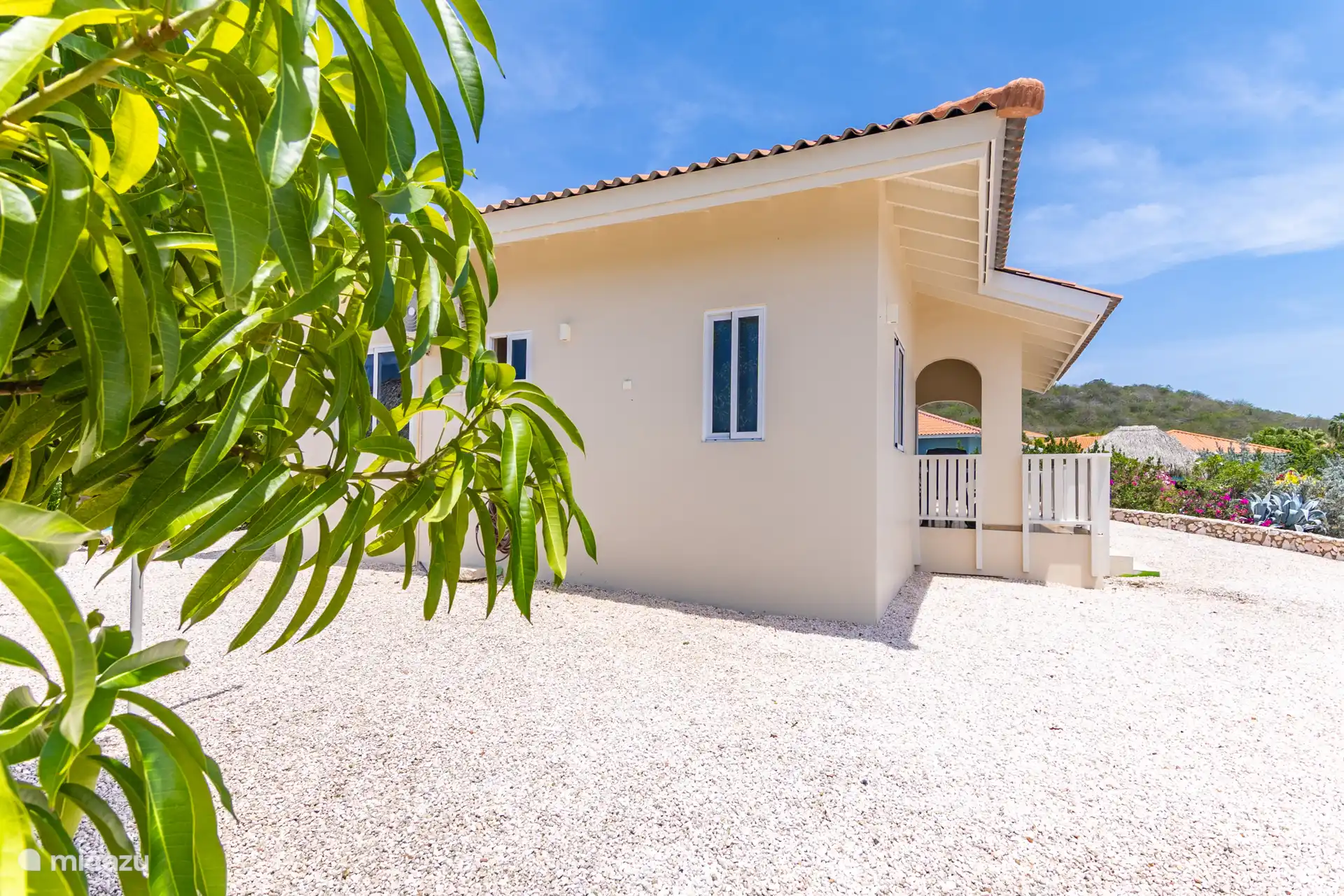 Côté villa Suribloem