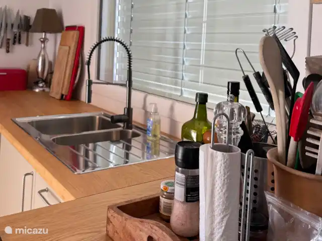 Las cigarras de St-Quentin-la-Poterie en Francia, Gard, Saint-Quentin-la-Poterie - casa vacacional Una cocina bien equipada