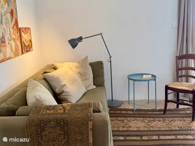 Las cigarras de St-Quentin-la-Poterie en Francia, Gard, Saint-Quentin-la-Poterie - casa vacacional Relájese, lea o tome una siesta en la sala de estar