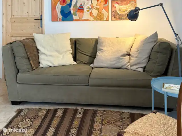 Las cigarras de St-Quentin-la-Poterie en Francia, Gard, Saint-Quentin-la-Poterie - casa vacacional Sofá de 220 cm, cómodo y fabricado en tela