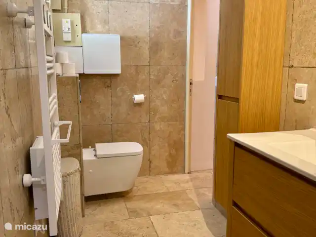 Las cigarras de St-Quentin-la-Poterie en Francia, Gard, Saint-Quentin-la-Poterie - casa vacacional Baño para los dormitorios 2 y 3