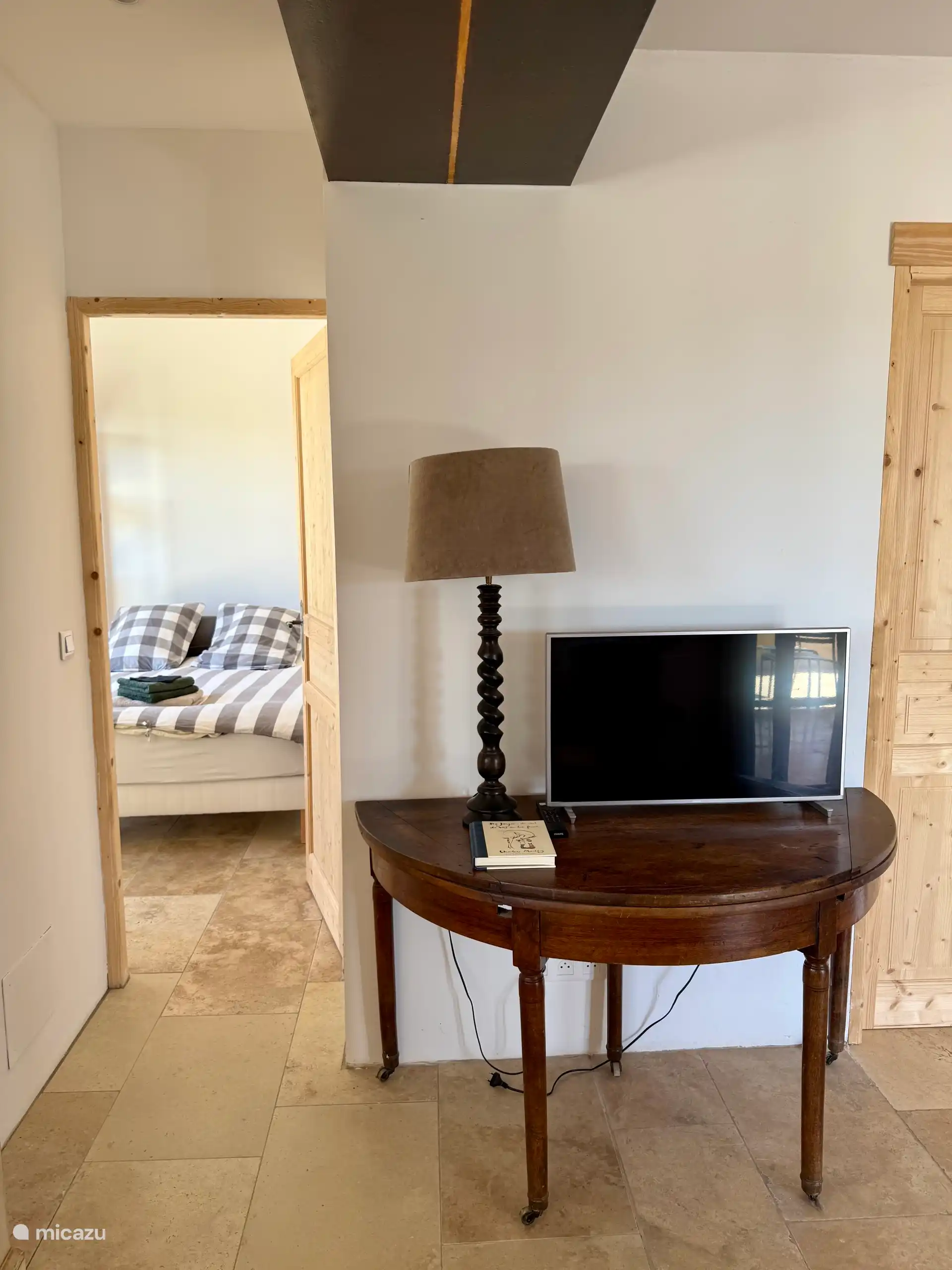 télevision flat screen