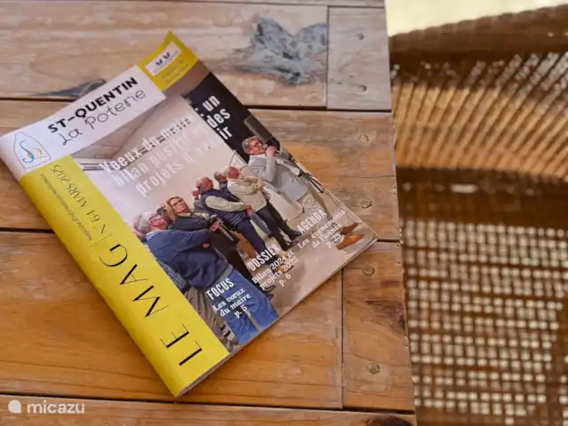 Las cigarras de St-Quentin-la-Poterie en Francia, Gard, Saint-Quentin-la-Poterie - casa vacacional la revista de Saint-Quentin-La-Poterie