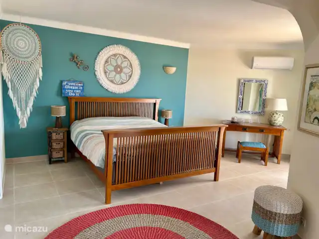Location de Vacances Portugal, Algarve, Albufeira, villa - Brisa do Mar Chambre au rez-de-chaussée avec salle de bain et accès à la terrasse entièrement accessible aux fauteuils roulants