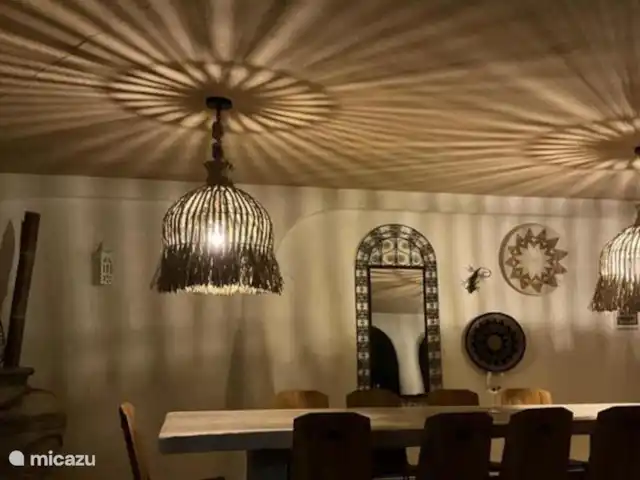 Location de Vacances Portugal, Algarve, Albufeira, villa - Brisa do Mar Terrasse couverte pour le petit-déjeuner à l’abri du soleil, un délicieux barbecue ou une bonne boisson
