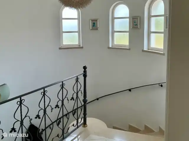 Location de Vacances Portugal, Algarve, Albufeira, villa - Brisa do Mar Escalier en pierre naturelle vers le 1er étage