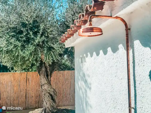 Location de Vacances Espagne, Costa Dorada, Mont-Roig del Camp, maison de vacances - Casa Porta Verda La belle douche extérieure