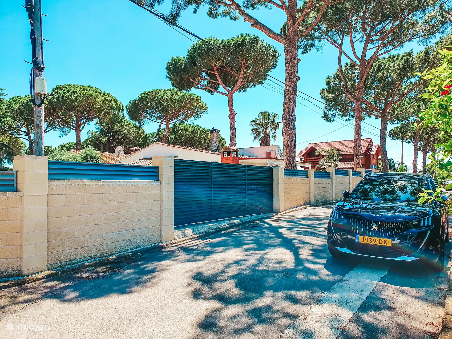 Die ruhige Straße, in der du kostenlos parken kannst