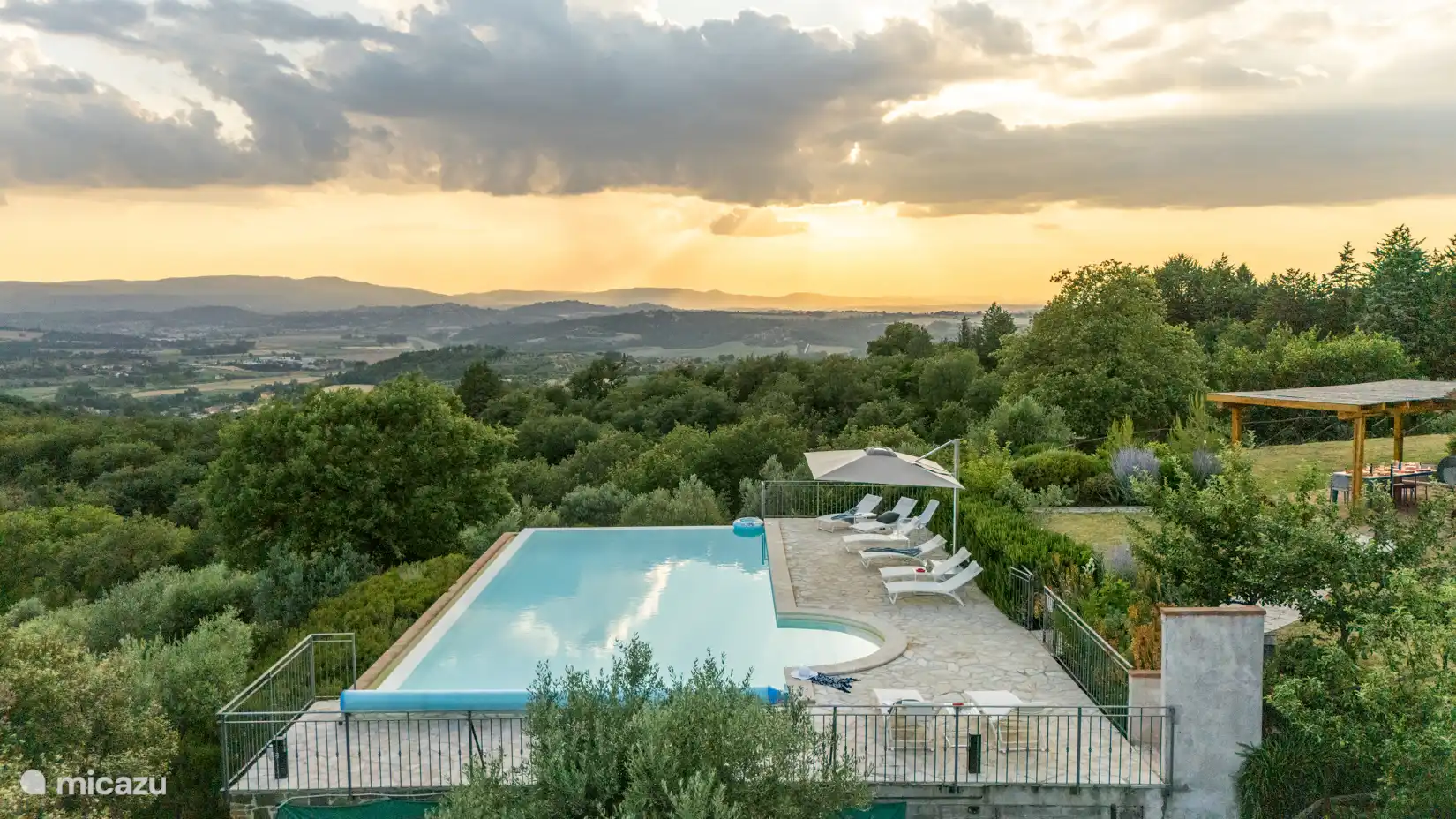 Vue sur le coucher de soleil