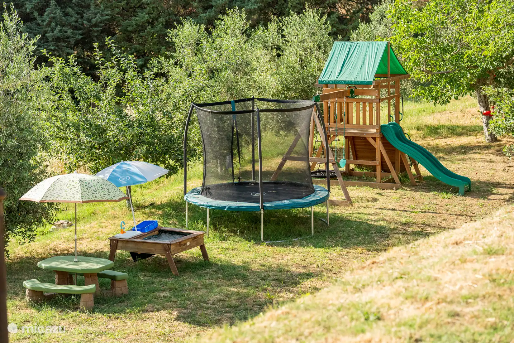 Aire de jeux pour les plus petits