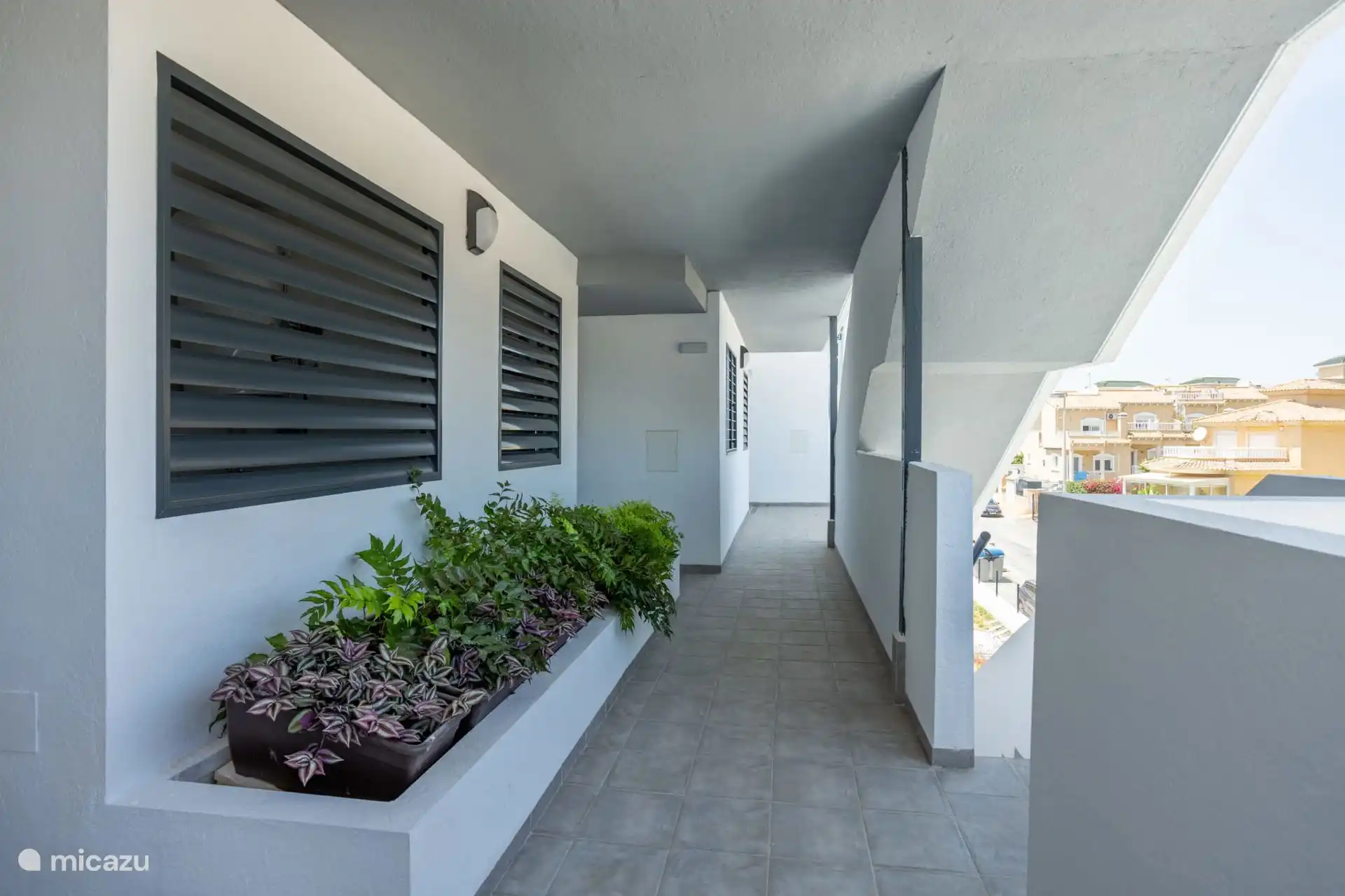 Galerie auf dem Boden der Wohnungen