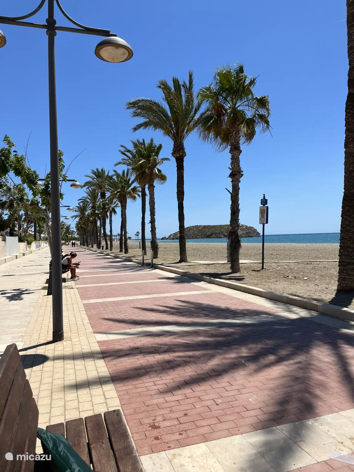 Boulevard Bahia Strand in 8 km Entfernung