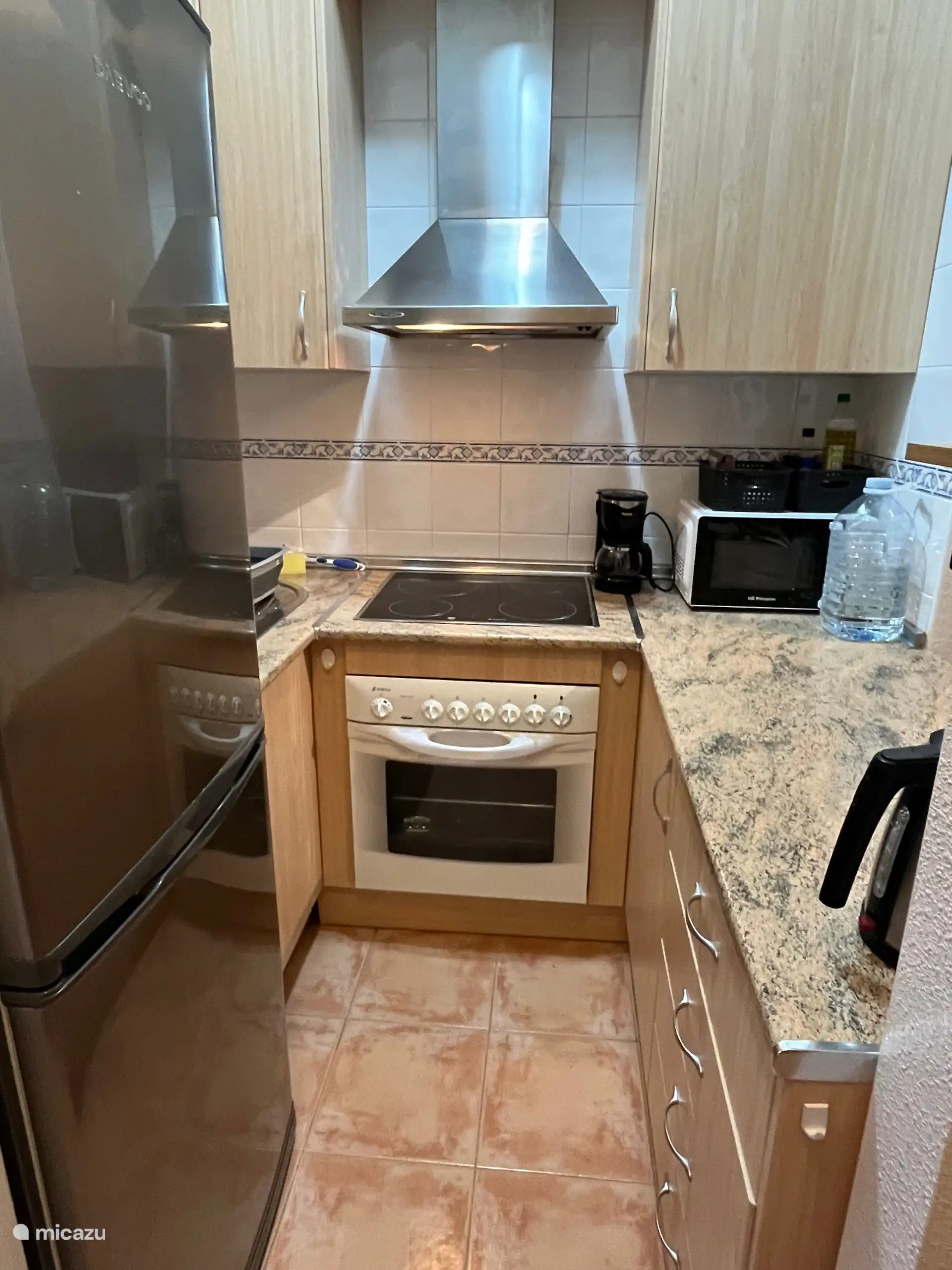 Gemütliche Küche mit allem Nötigen 