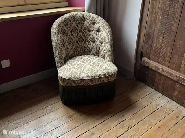 Buvette de la Gare en Francia, Alta Viena, Blond - casa vacacional Detalle dormitorio rosa