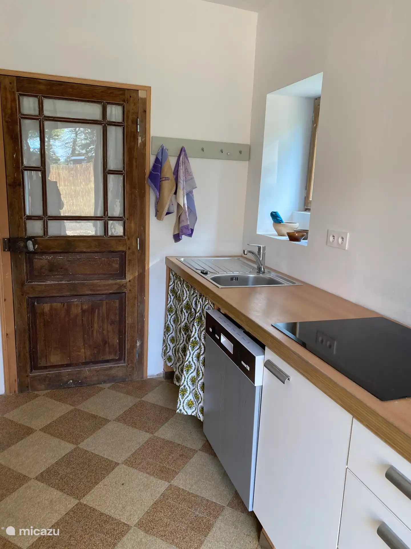 Die gut ausgestattete Küche