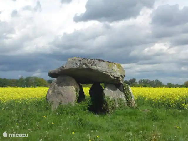 Buvette de la Gare en Francia, Alta Viena, Blond - casa vacacional A la vuelta de la esquina se encuentra el primer Dolmen de la zona