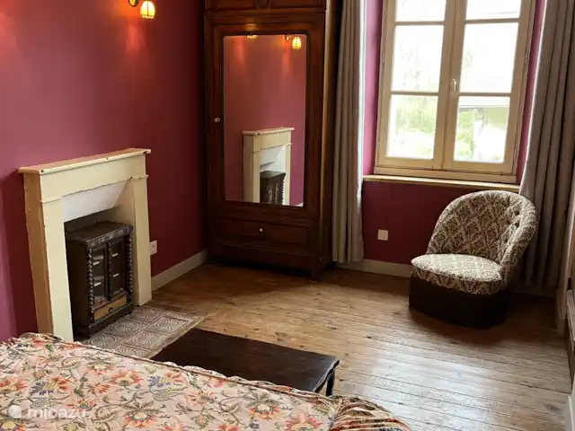 Buvette de la Gare en Francia, Alta Viena, Blond - casa vacacional Dormitorio rosa