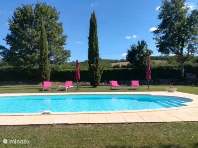 Maison de Causse huren in Frankrijk, Lot, Montfaucon - vakantiehuis Het ruime zwembad