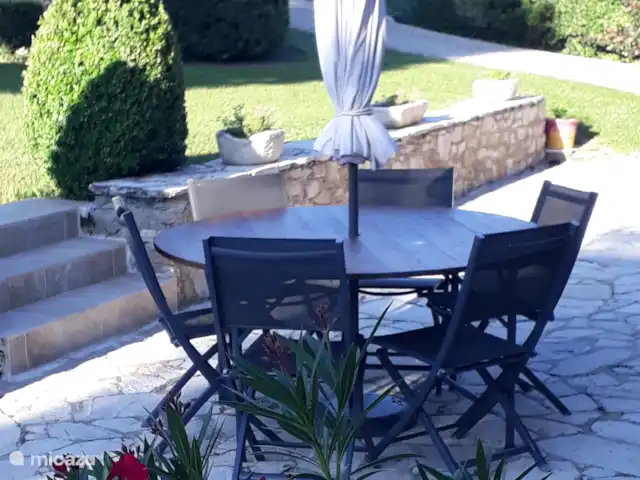 Maison de Causse huren in Frankrijk, Lot, Montfaucon - vakantiehuis Terras