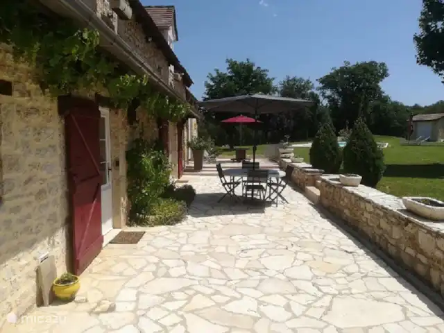 Maison de Causse huren in Frankrijk, Lot, Montfaucon - vakantiehuis Het terras