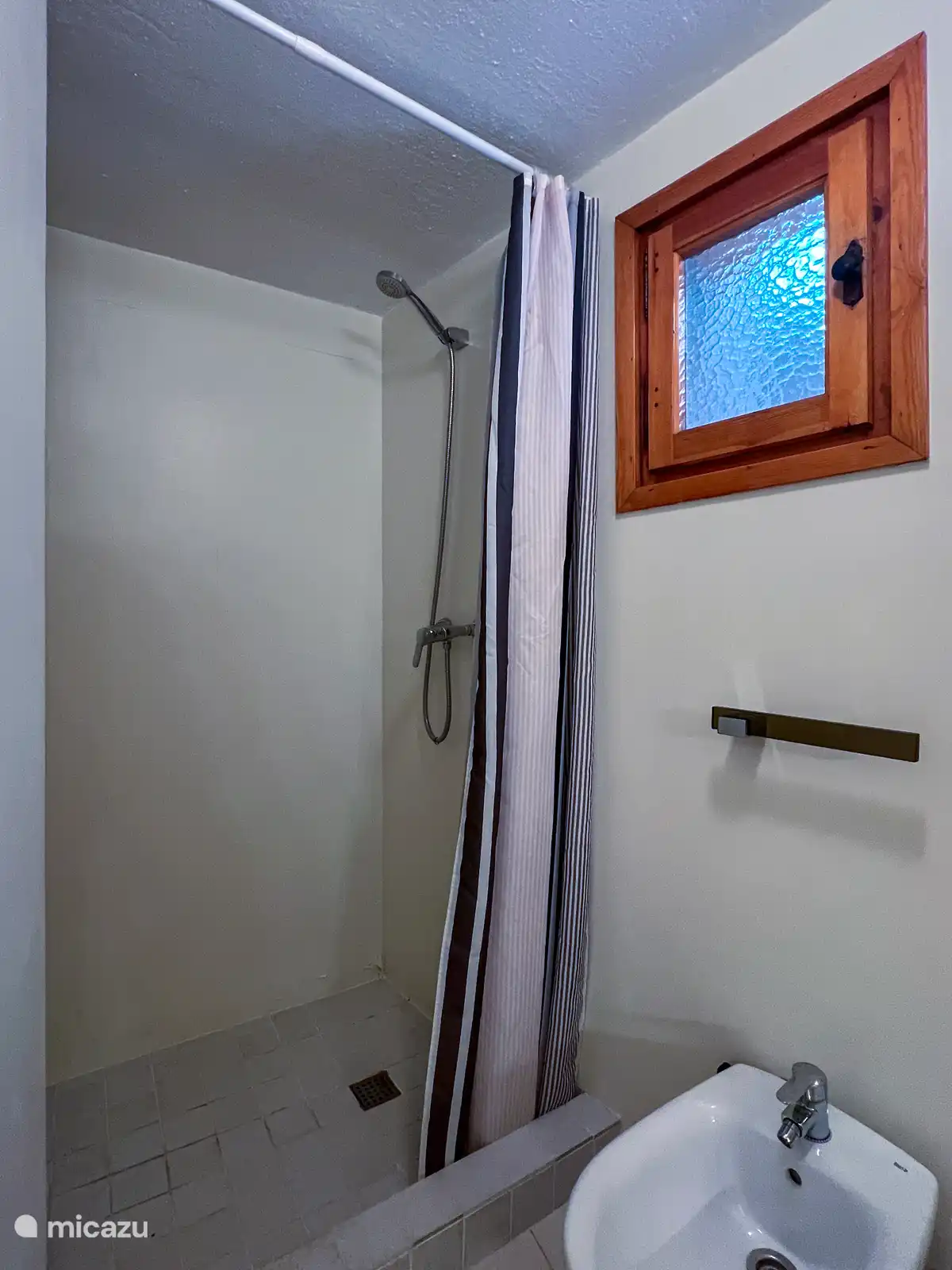 Badkamer ensuite met douche