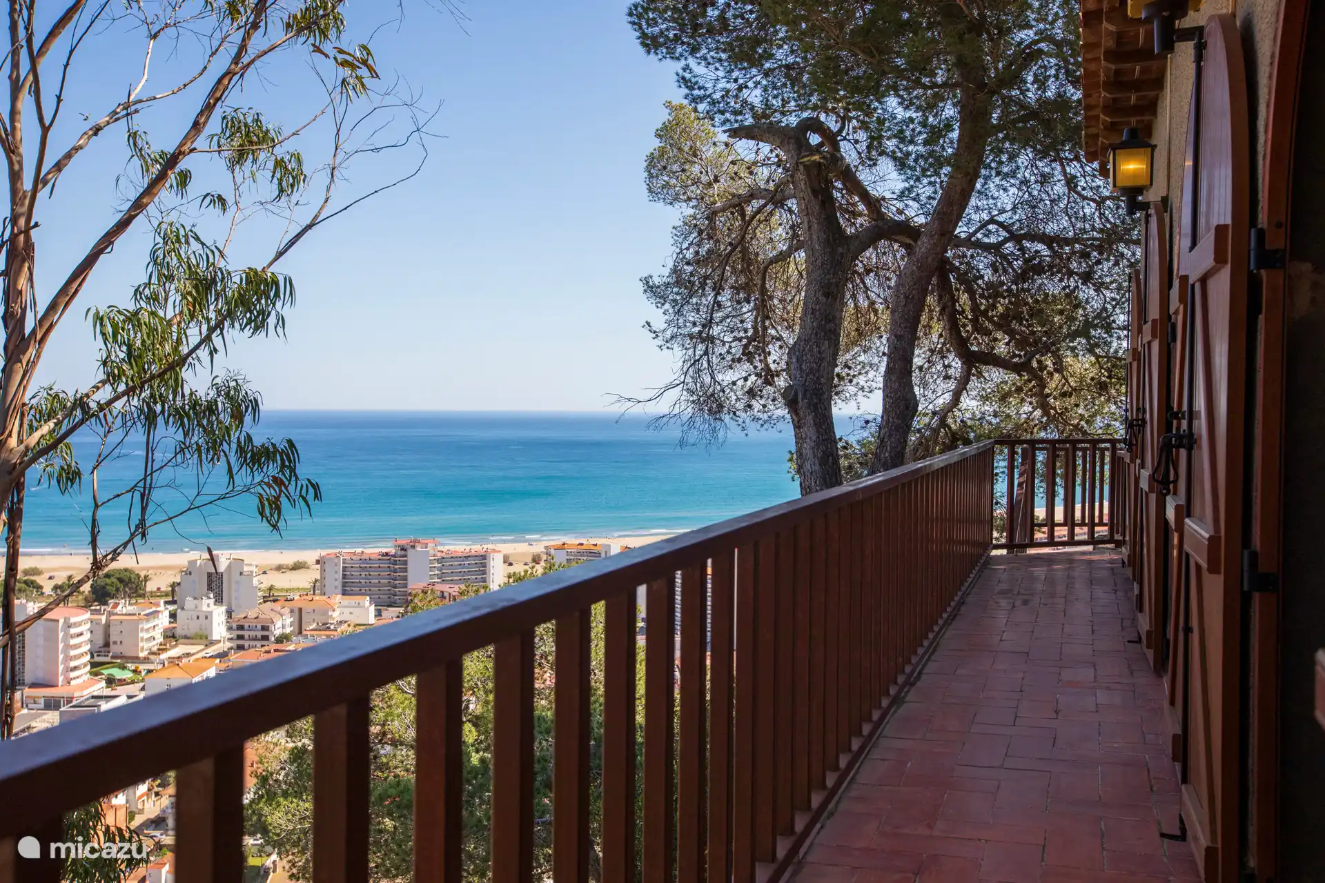 Elke slaapkamer direct aan het balkon