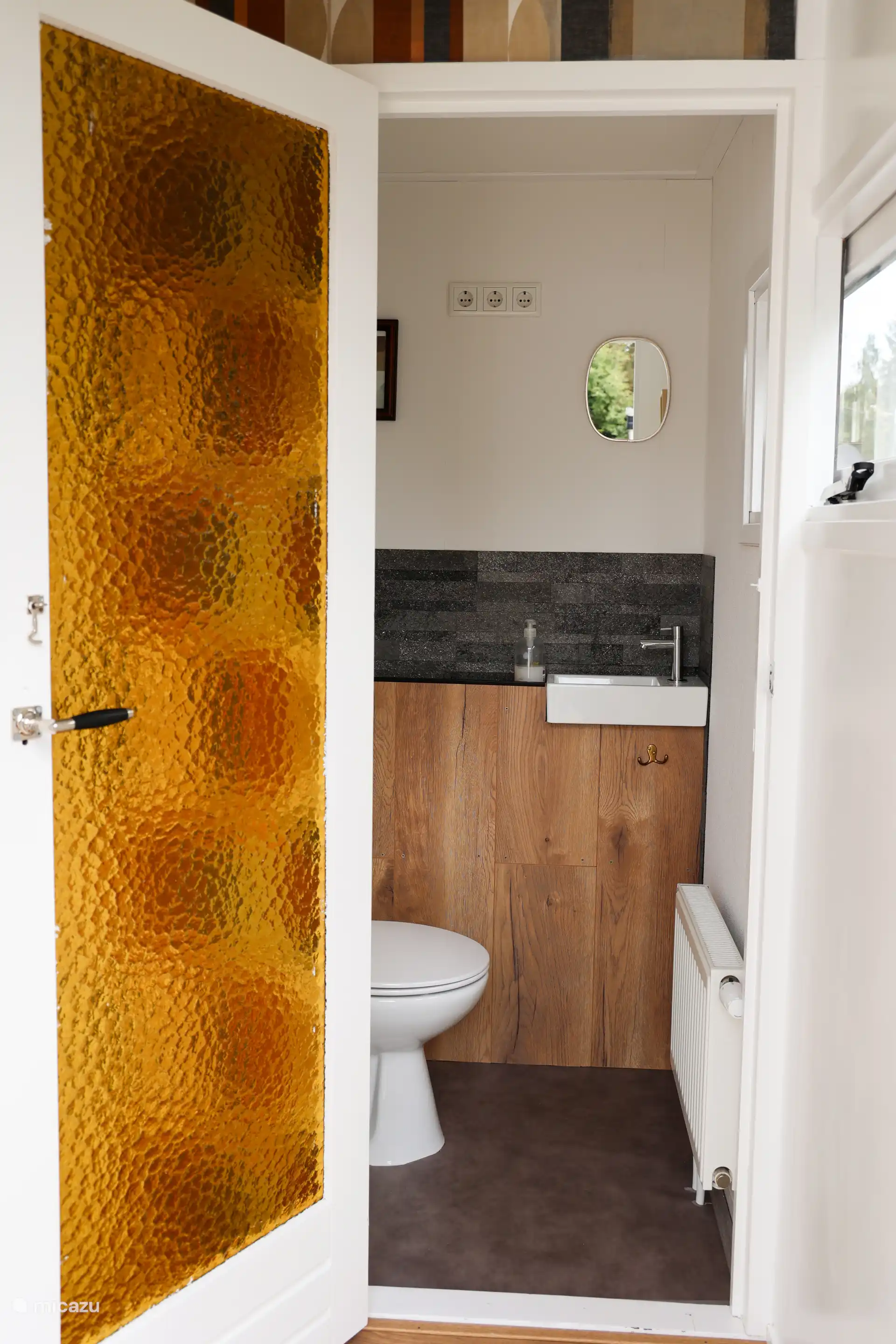Separate Toilette