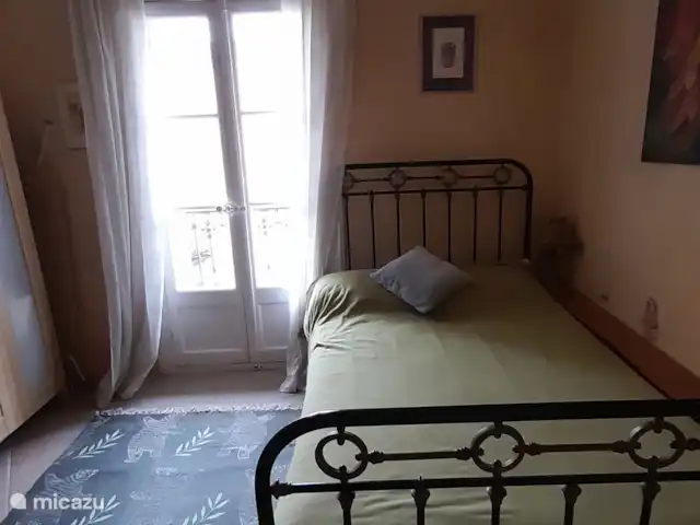 'Nenuphar' Huis in Marseillan huren in Frankrijk, Hérault, Marseillan - vakantiehuis Klein tweepersoonsbed in de slaapkamer aan de voorzijde, eerste verdieping