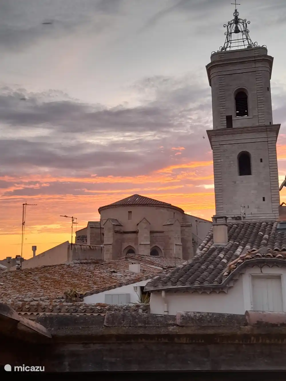 Blick von der Terrasse bei Sonnenuntergang