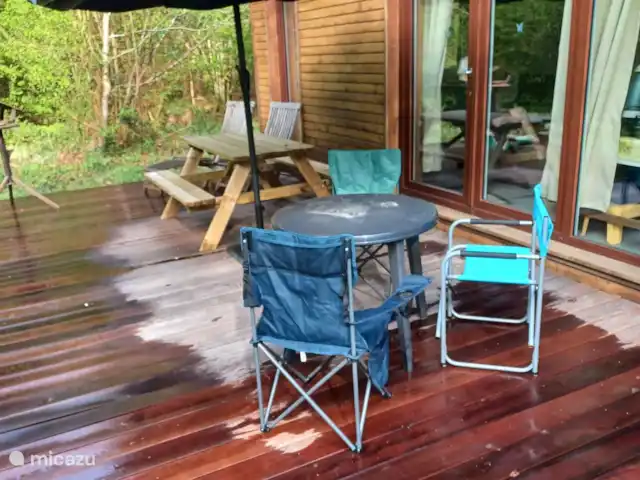chalet en Bélgica, Ardenas, Oignies-en-Thierache – Holandés Francés Inglés Terraza.