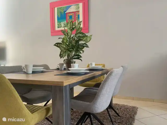 Apartamento Beach Life 11/K en Curazao, Banda Arriba (este), Jan Thiel - apartamento La mesa de comedor.
