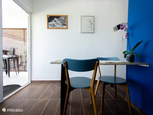Vue sur l’océan tropical  | Curaçao, Banda Abou (ouest), Westpunt - appartement Cuisine entièrement équipée avec réfrigérateur, cuisinière, micro-ondes, cafetière et tous les ustensiles de cuisine de base.